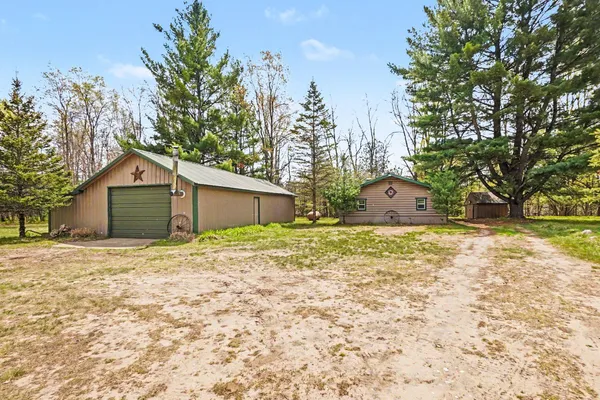 $259,500 | 11435 Woodland Drive, Evart, MI 49631