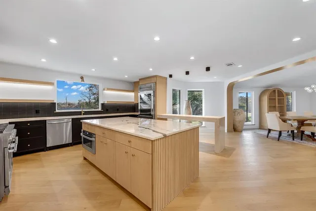 $1,773,900 | 6275 Preston Creek Drive, Dallas, TX 75240