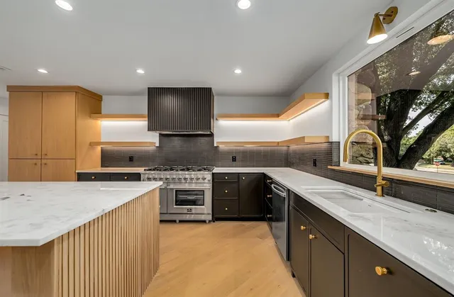 $1,773,900 | 6275 Preston Creek Drive, Dallas, TX 75240