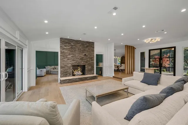 $1,773,900 | 6275 Preston Creek Drive, Dallas, TX 75240