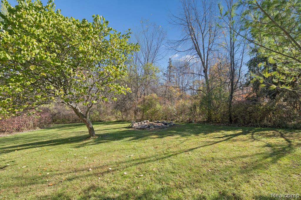 4842 Preston Road Howell, MI 48855 - Photo 48 of 77 Gallery Image 48