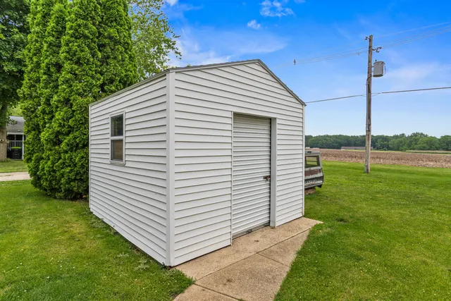 $32,000 | 166 Randolph Street, Mahomet, IL 61853