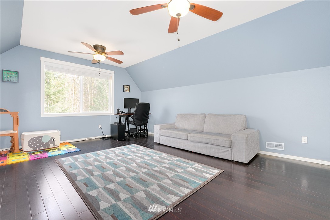 17148 Parkside Way Southeast Renton, WA 98058 - Photo 17 of 25 Gallery Image 17