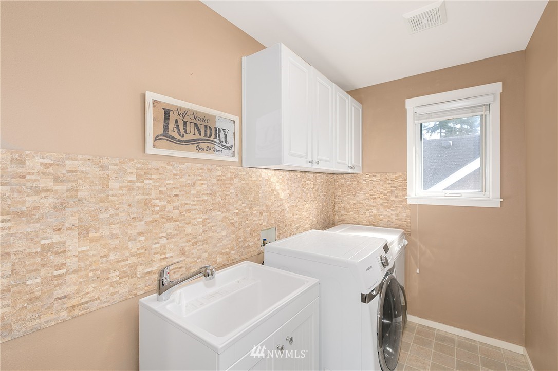 17148 Parkside Way Southeast Renton, WA 98058 - Photo 19 of 25 Gallery Image 19