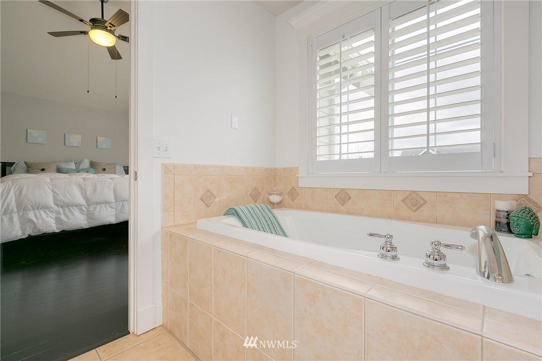 17148 Parkside Way Southeast Renton, WA 98058 - Photo 22 of 25 Gallery Image 22