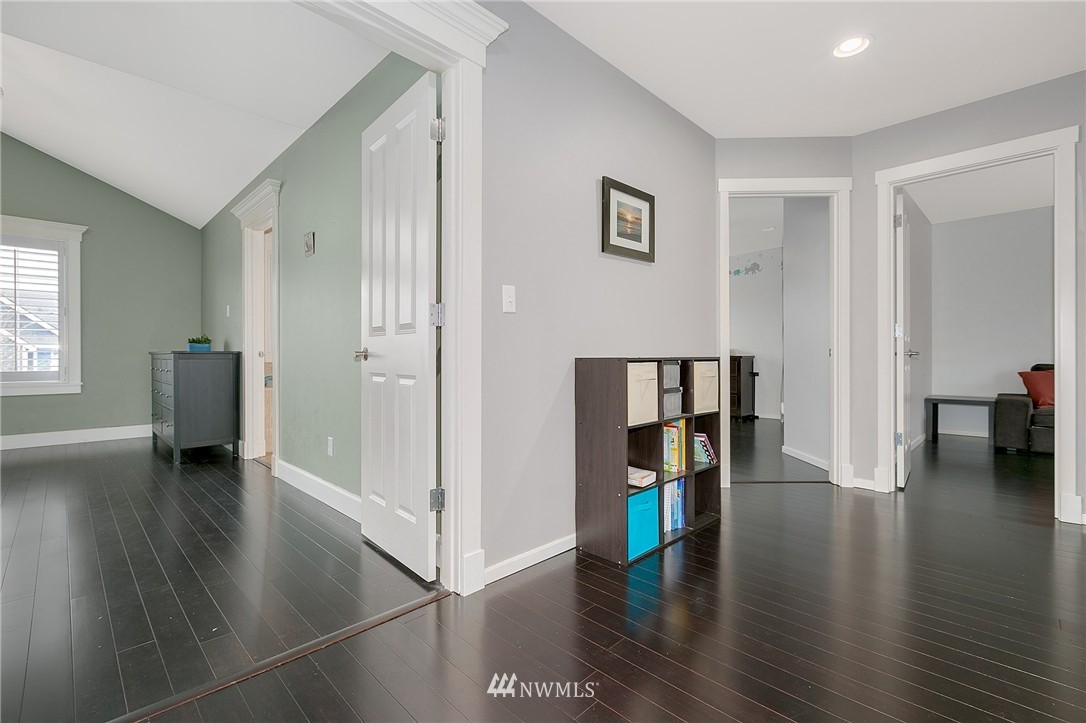 17148 Parkside Way Southeast Renton, WA 98058 - Photo 23 of 25 Gallery Image 23