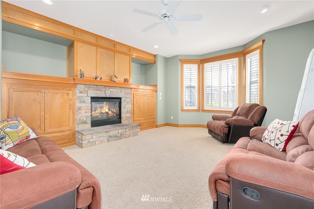 17148 Parkside Way Southeast Renton, WA 98058 - Photo 10 of 25 Gallery Image 10