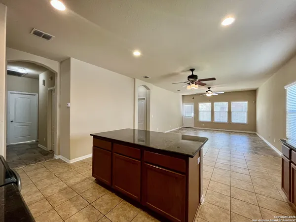 $1,895 | 5117 Black Horse, Schertz, TX 78108