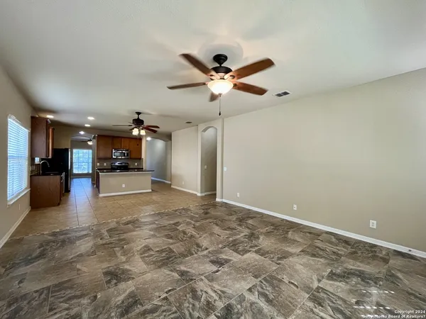 $1,895 | 5117 Black Horse, Schertz, TX 78108