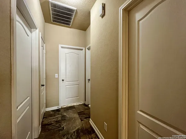 $1,895 | 5117 Black Horse, Schertz, TX 78108