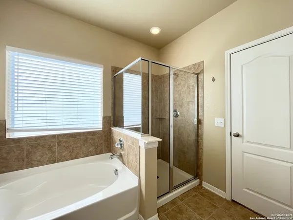 $1,895 | 5117 Black Horse, Schertz, TX 78108