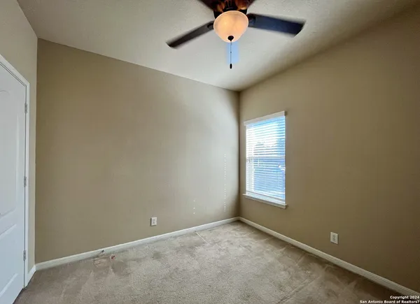 $1,895 | 5117 Black Horse, Schertz, TX 78108