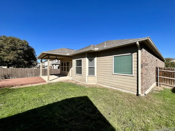 $1,895 | 5117 Black Horse, Schertz, TX 78108