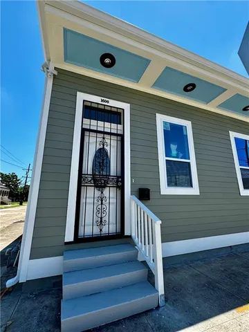 $395,000 | 1600-02 Reverend John Raphael Jr Way, New Orleans, LA 70113