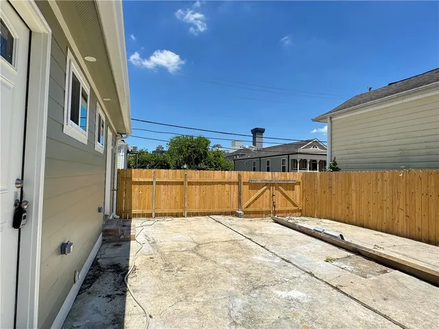 $395,000 | 1600-02 Reverend John Raphael Jr Way, New Orleans, LA 70113