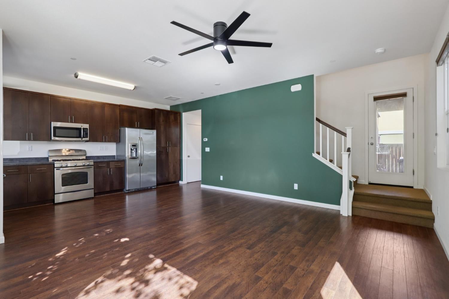 839 Graphite Lane West Sacramento, CA 95691 - Photo 3 of 37