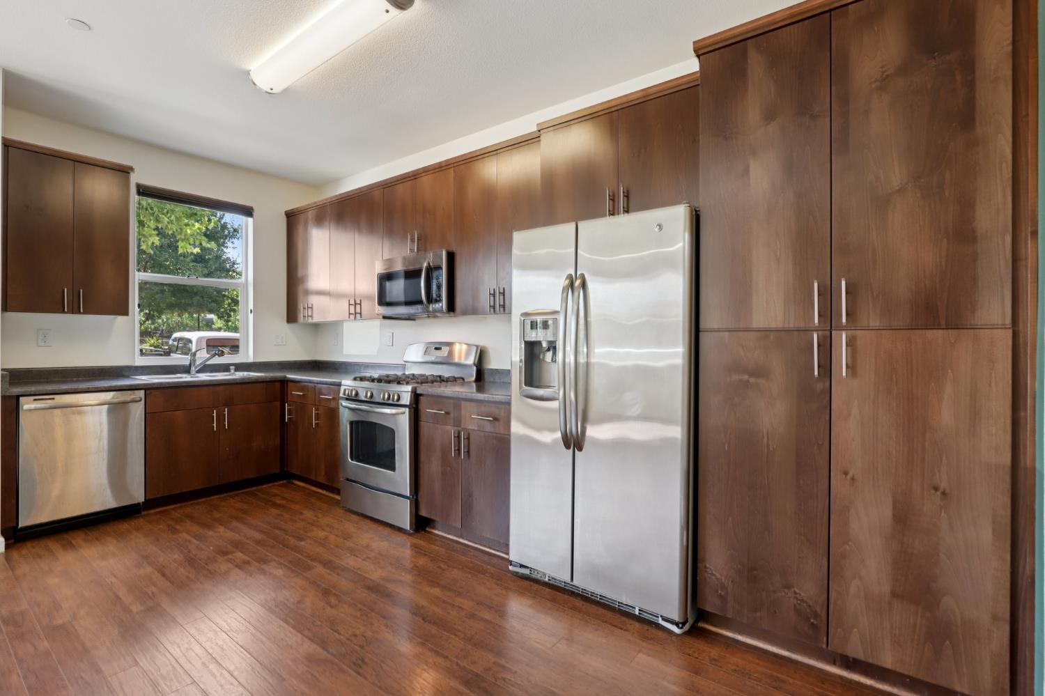 839 Graphite Lane West Sacramento, CA 95691 - Photo 9 of 37