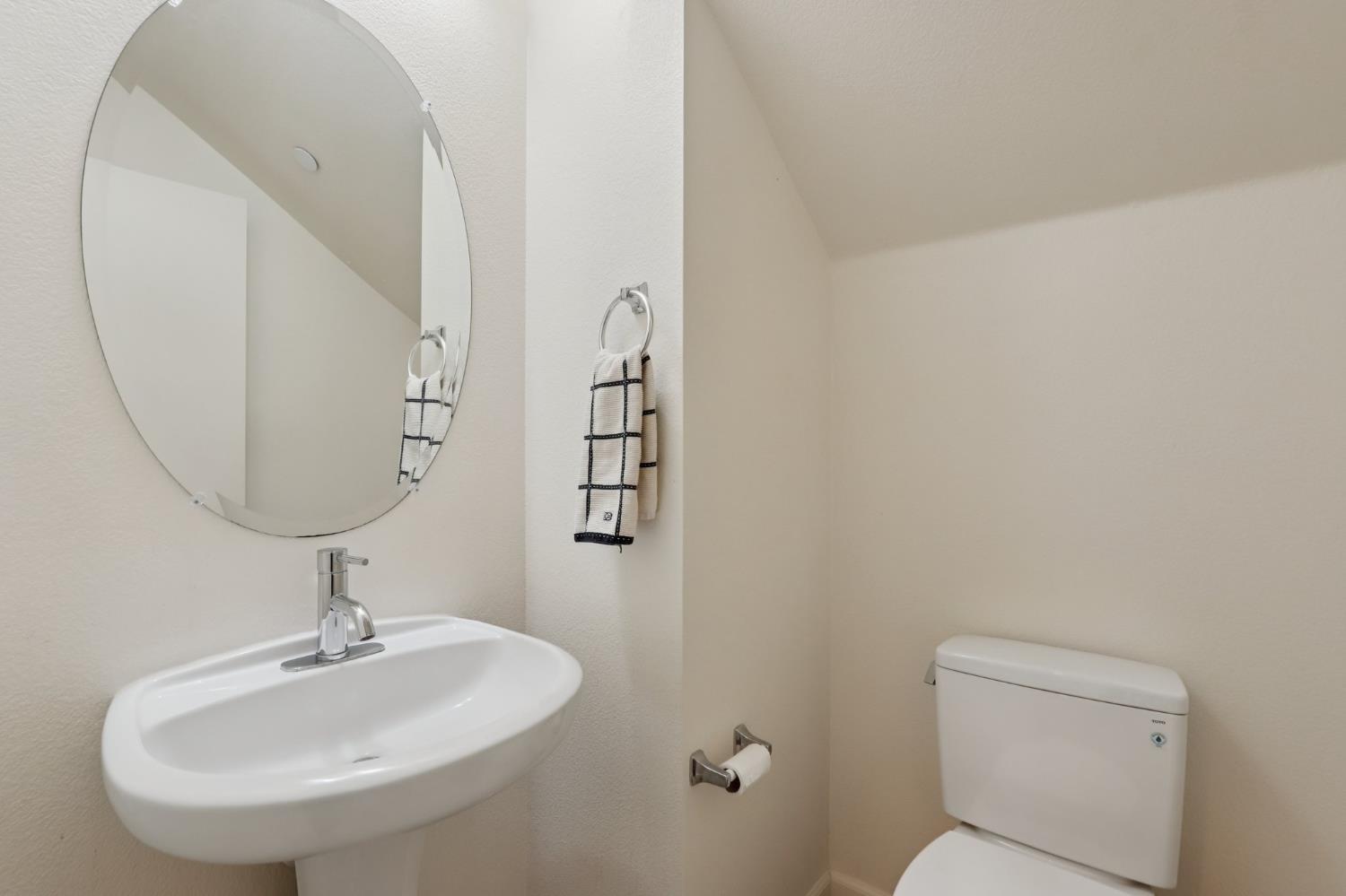 839 Graphite Lane West Sacramento, CA 95691 - Photo 10 of 37