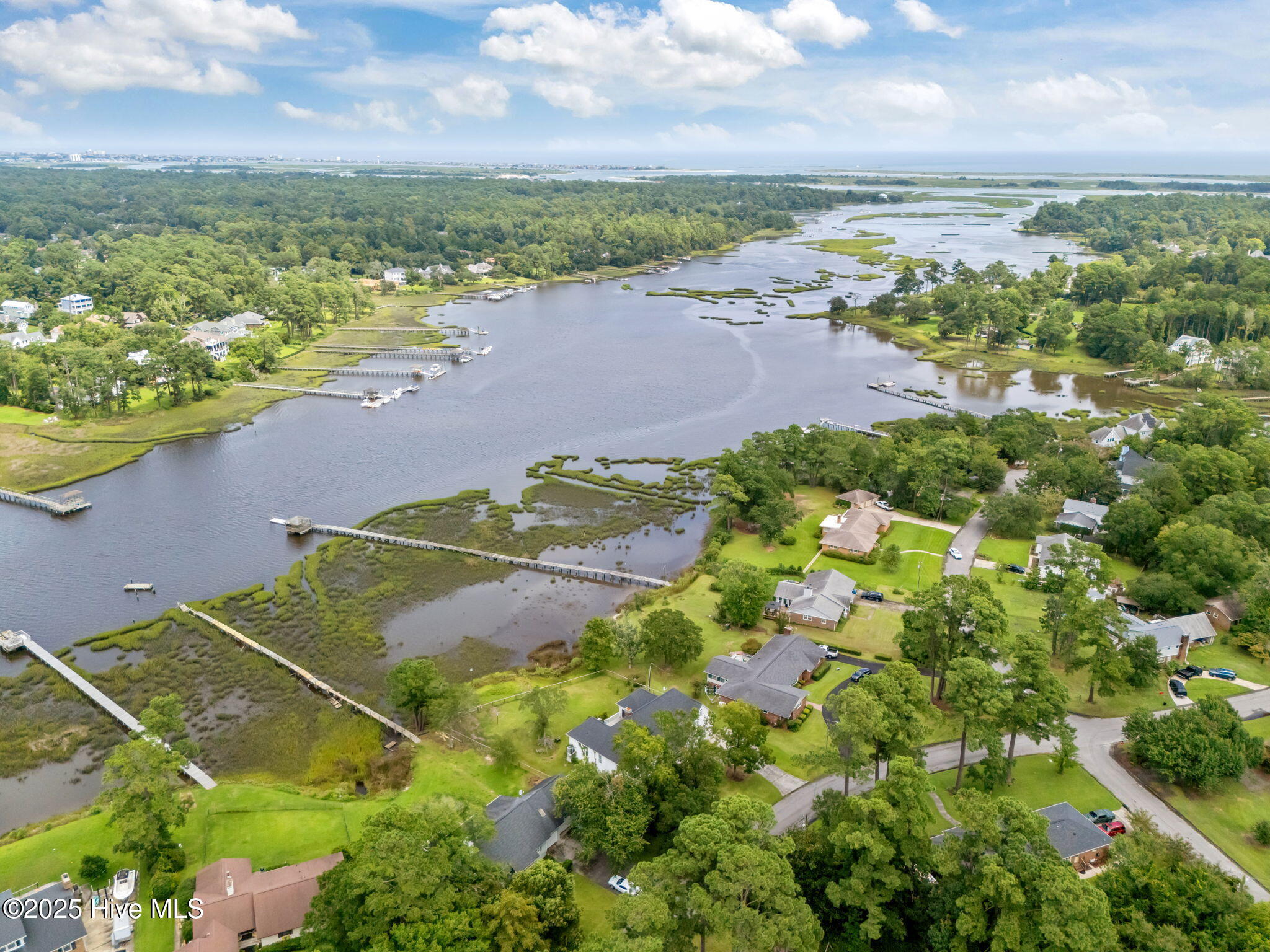 406 Buccaneer Road Wilmington, NC 28409 - Photo 8 of 24 9-web-or-mls-DJI_20250813141321_0138_D