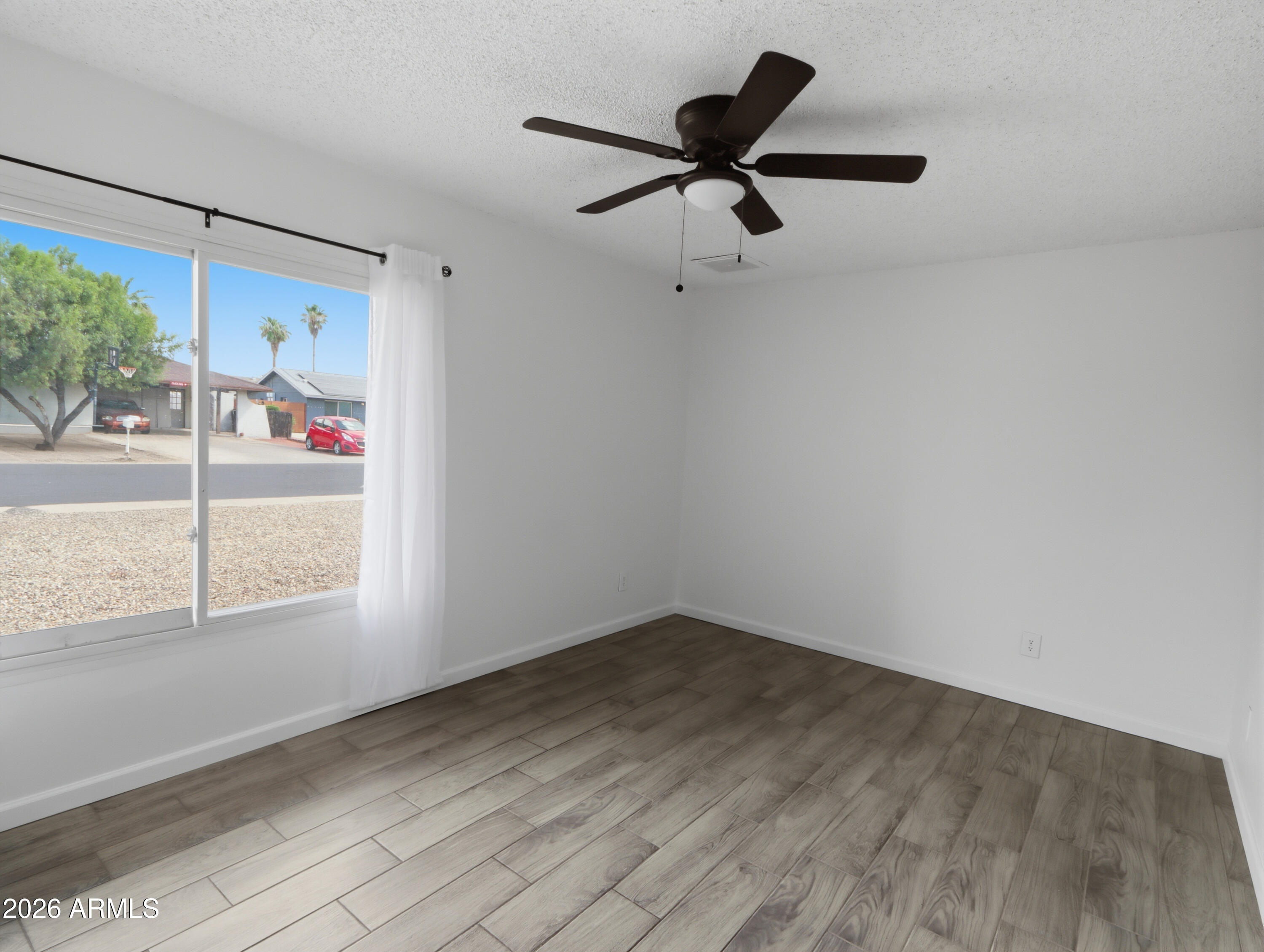 3749 West Dailey Street Phoenix, AZ 85053 - Photo 19 of 38 Dailey-19