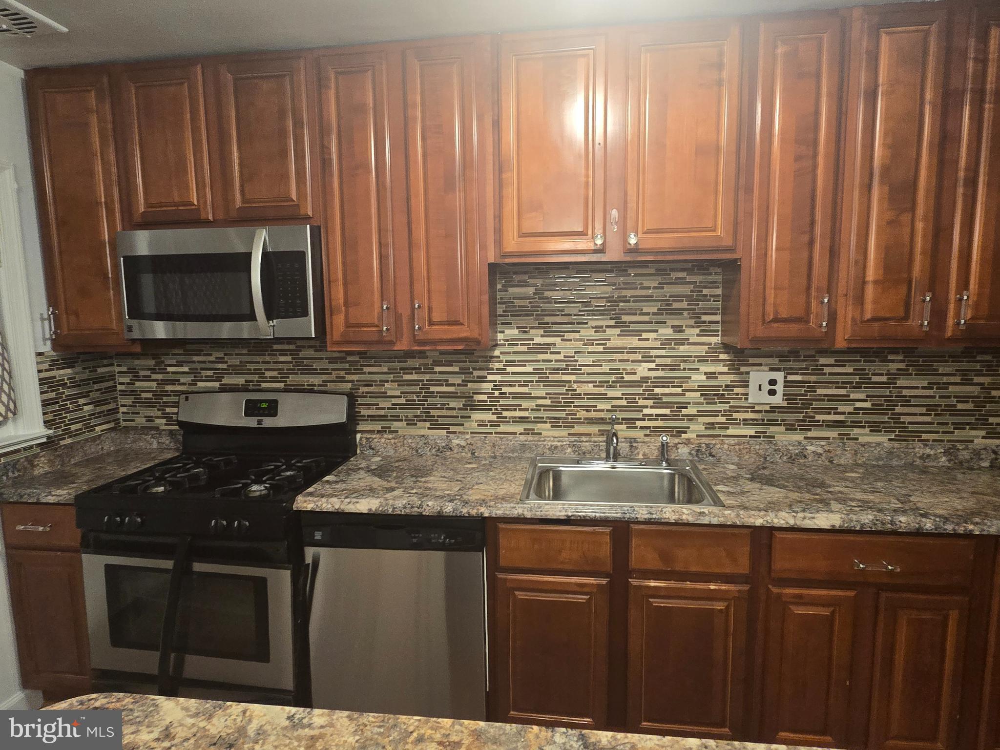 3806 Midheights Road Baltimore, MD 21215 - Photo 10 of 14 Gallery Image 10