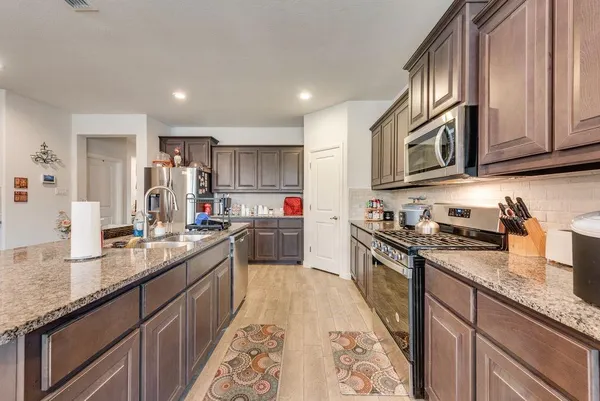 $285,000 | 1214 Pacifica Trail, Cleburne, TX 76033