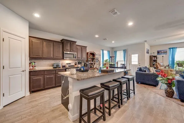 $285,000 | 1214 Pacifica Trail, Cleburne, TX 76033