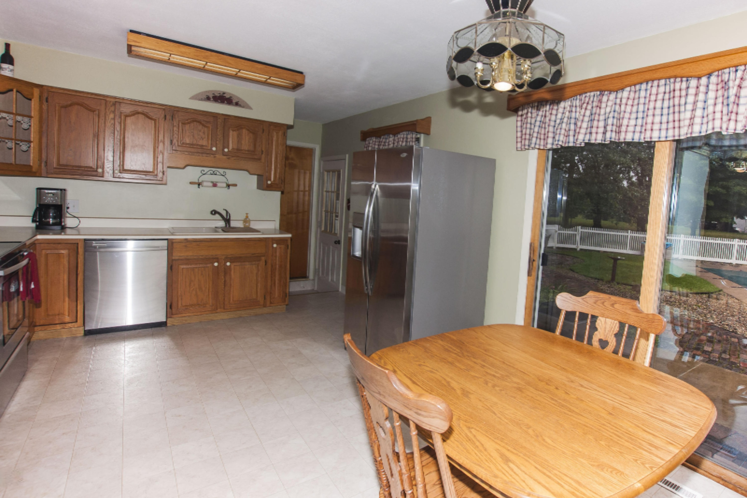 10401 8 Mile Road Ceresco, MI 49033 - Photo 3 of 30 10401 8 Mile Kitchen and Dining Area
