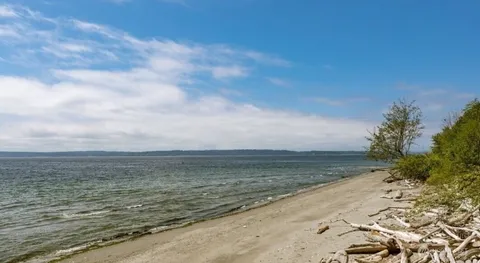 $119,000 | 8042 Island Court, Clinton, WA 98236