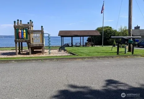 $125,000 | 8042 Island Court, Clinton, WA 98236