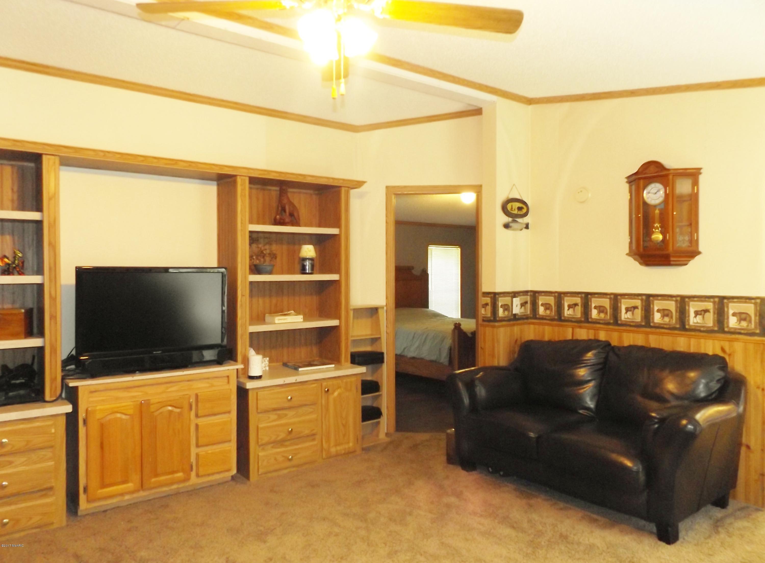 68553 Thomas Road White Pigeon, MI 49099 - Photo 6 of 21 DSCF3706