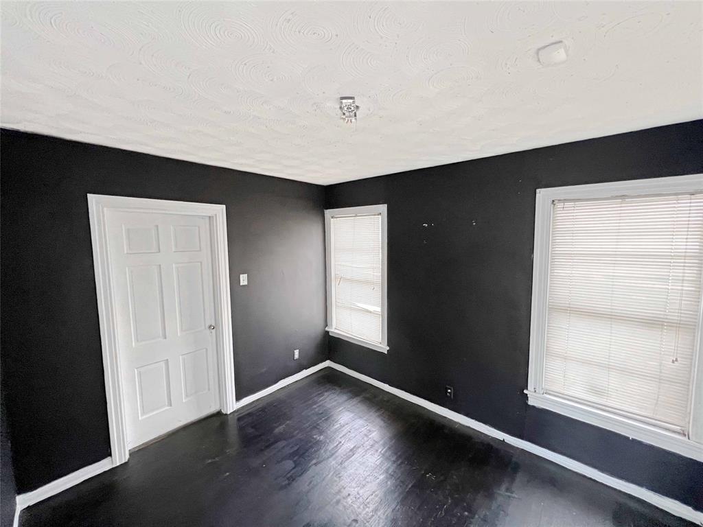 1010 Winters Street Dallas, TX 75216 - Photo 15 of 20