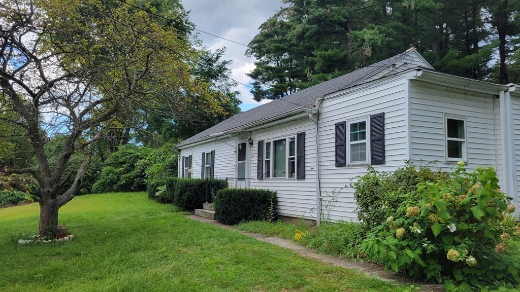 103 Flint Street Springfield, MA 01129 - Photo 3 of 3