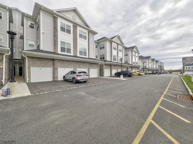 $4,200 | 63 Veterans Way, Morris Plains, NJ 07950