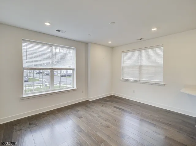 $4,200 | 63 Veterans Way, Morris Plains, NJ 07950