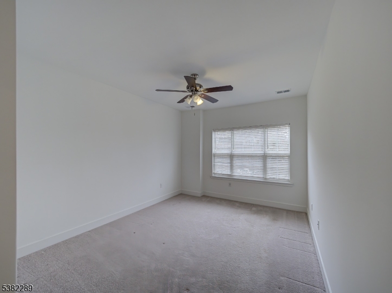 63 Veterans Way Morris Plains, NJ 07950 - Photo 14 of 31