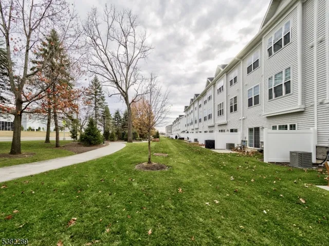 $4,200 | 63 Veterans Way, Morris Plains, NJ 07950