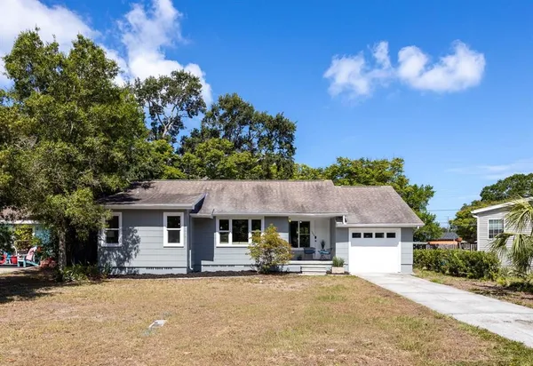 $375,000 | 1024 Michigan Drive East, Dunedin, FL 34698