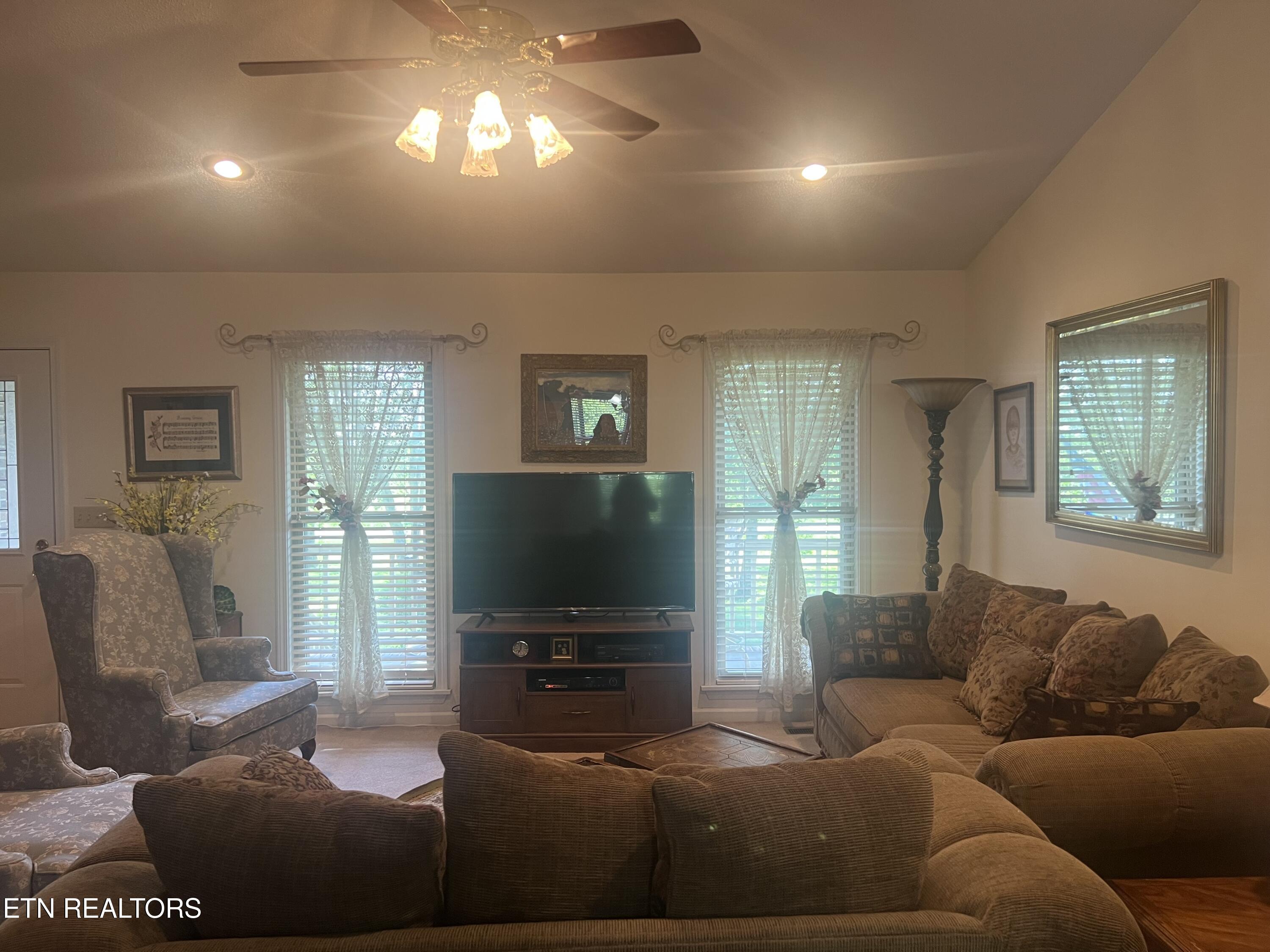 31 Chestnut Oak Road Crossville, TN 38571 - Photo 26 of 41 IMG_4145