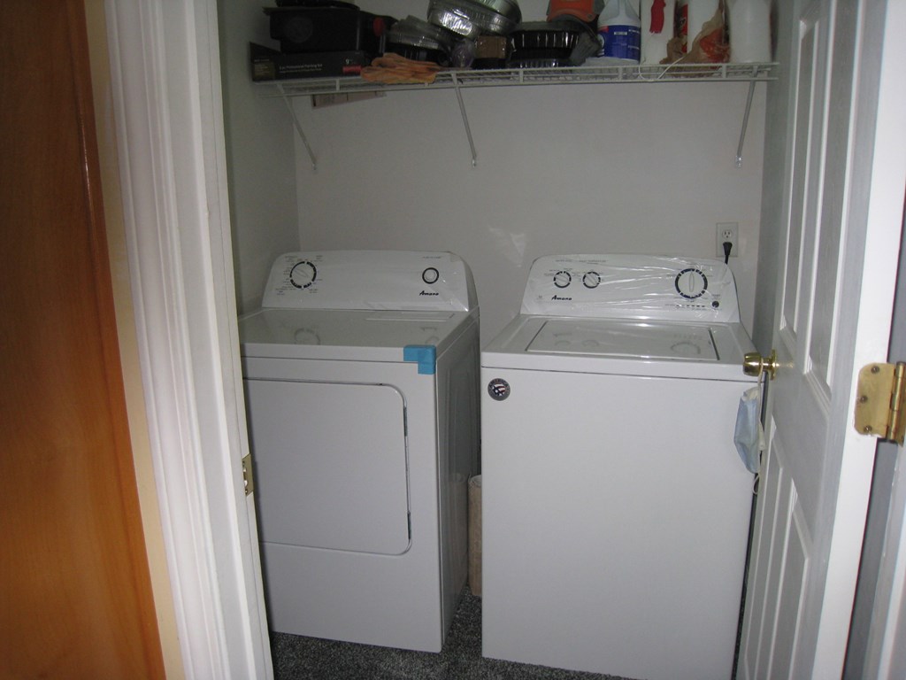 3007 Alamo Court Columbus, GA 31907 - Photo 7 of 24 a utility room with dryer and washer