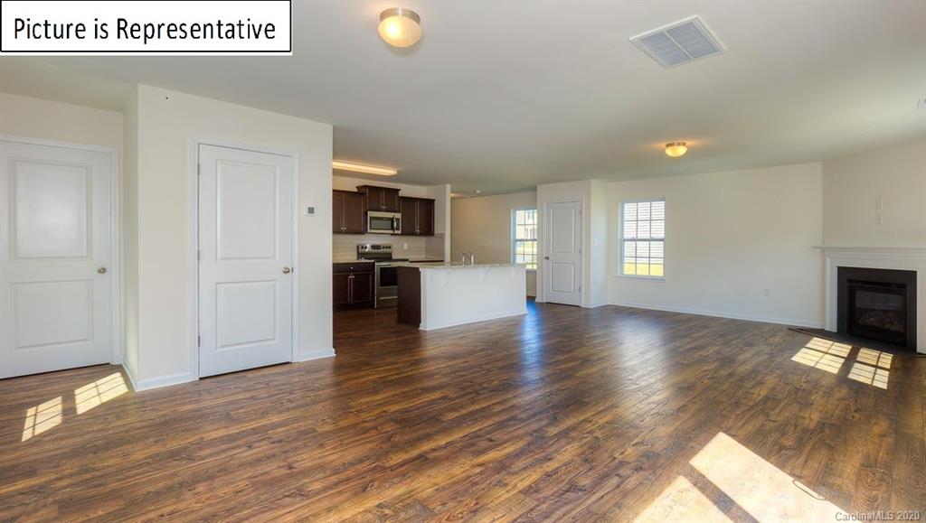 7503 Finnigan Road Charlotte, NC 28215 - Photo 5 of 28 Gallery Image 5