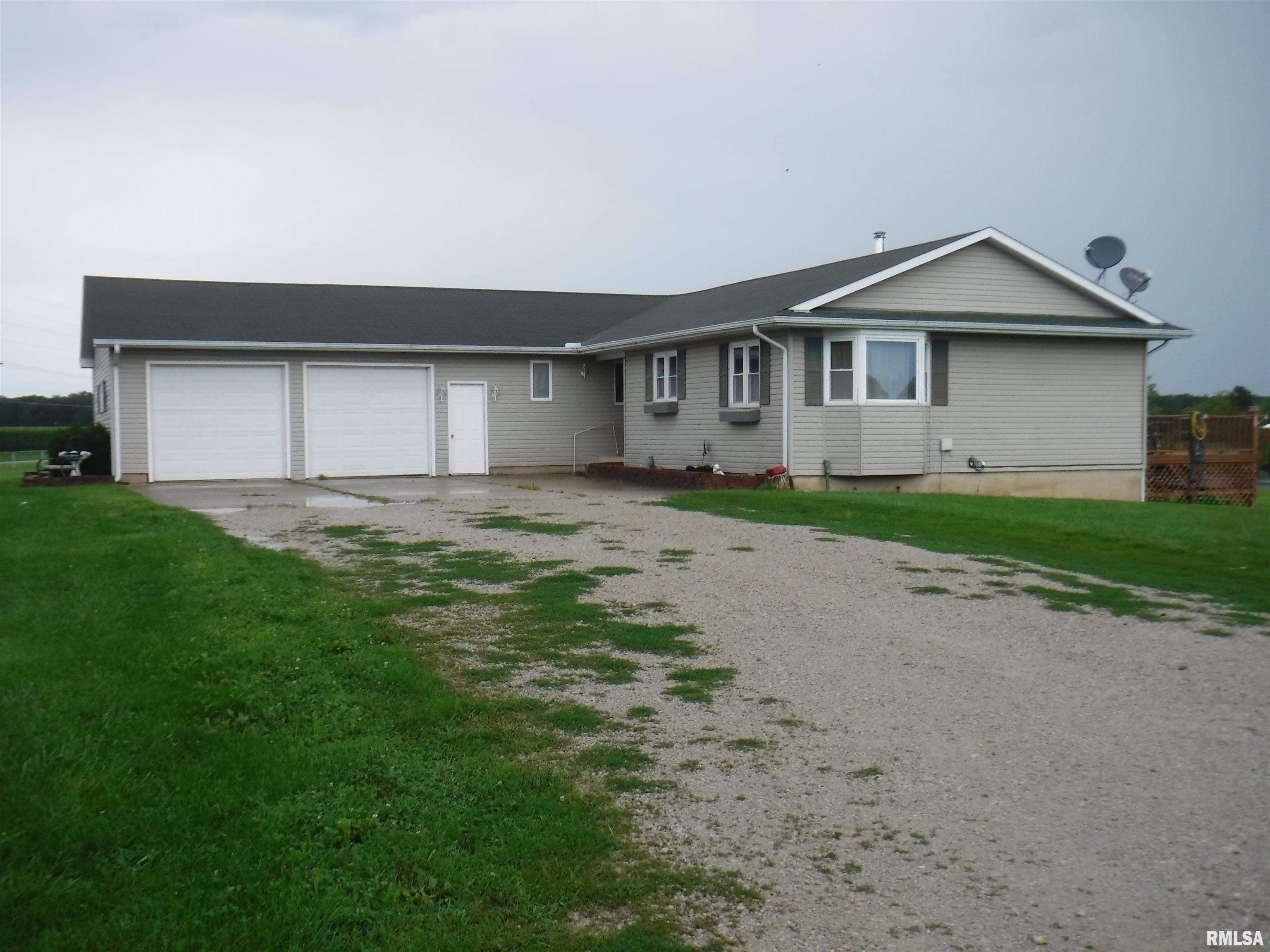 4716 Kinmundy Road Salem, IL 62881 - Photo 1 of 41