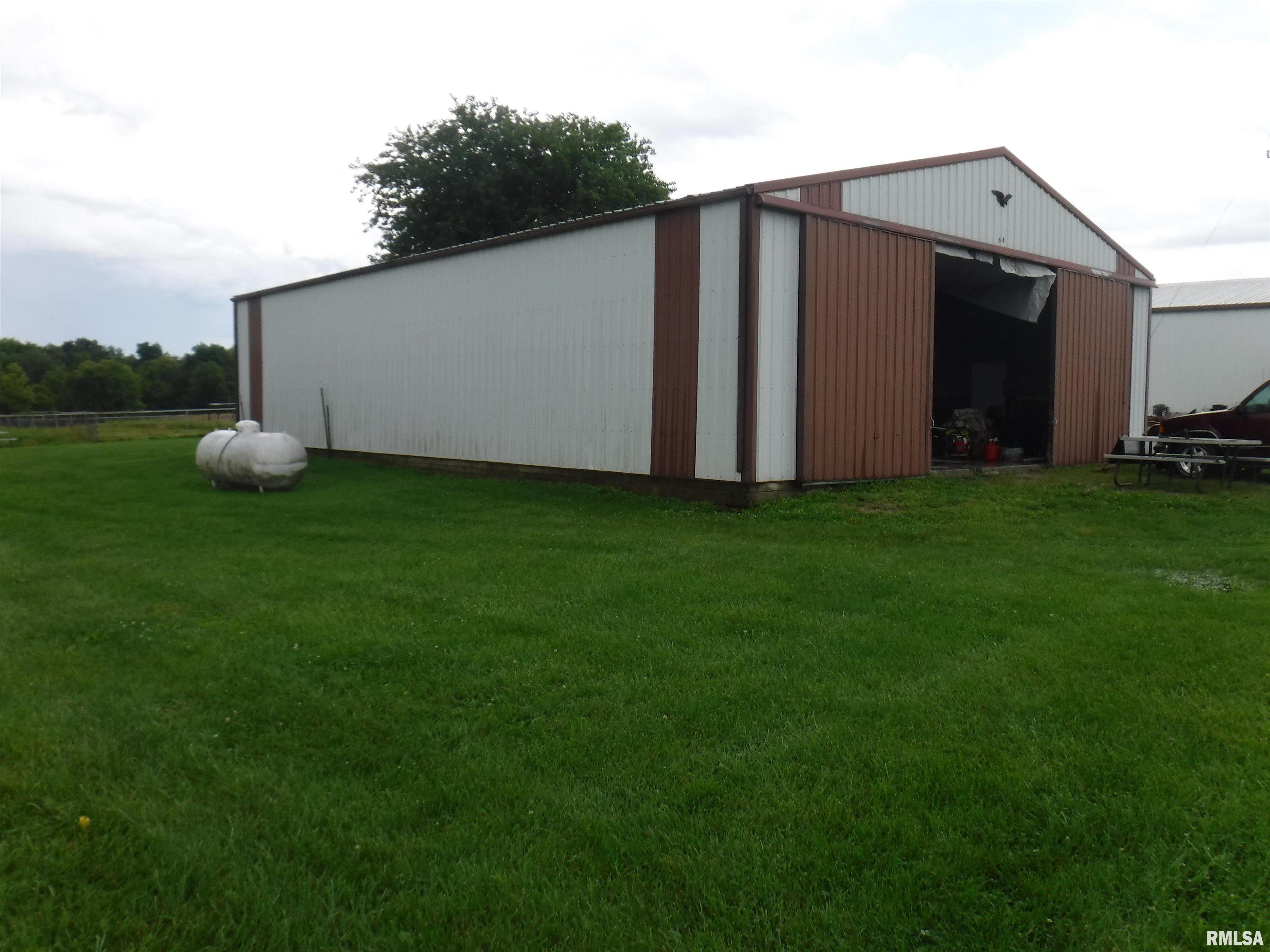 4716 Kinmundy Road Salem, IL 62881 - Photo 22 of 41