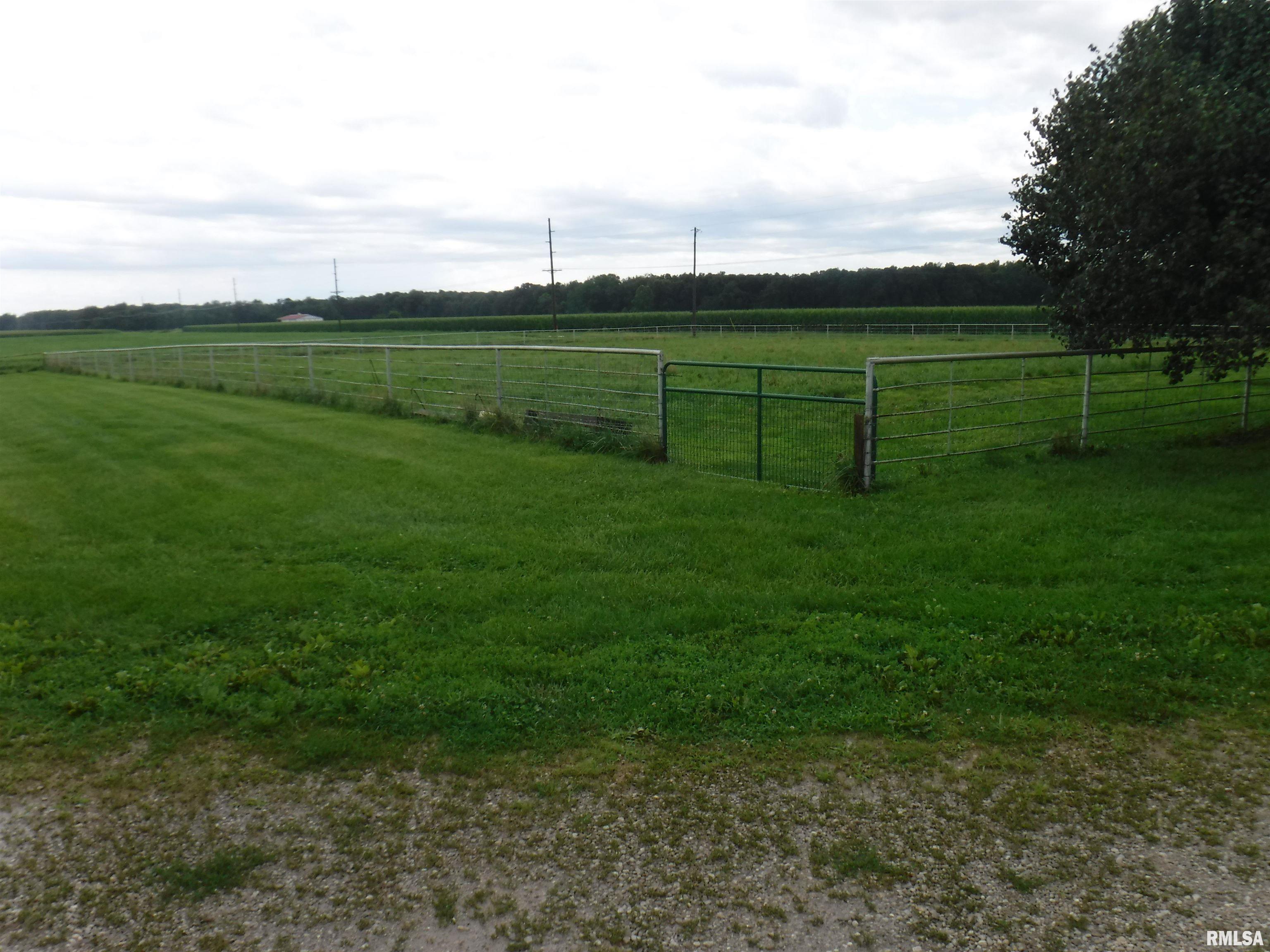 4716 Kinmundy Road Salem, IL 62881 - Photo 25 of 41