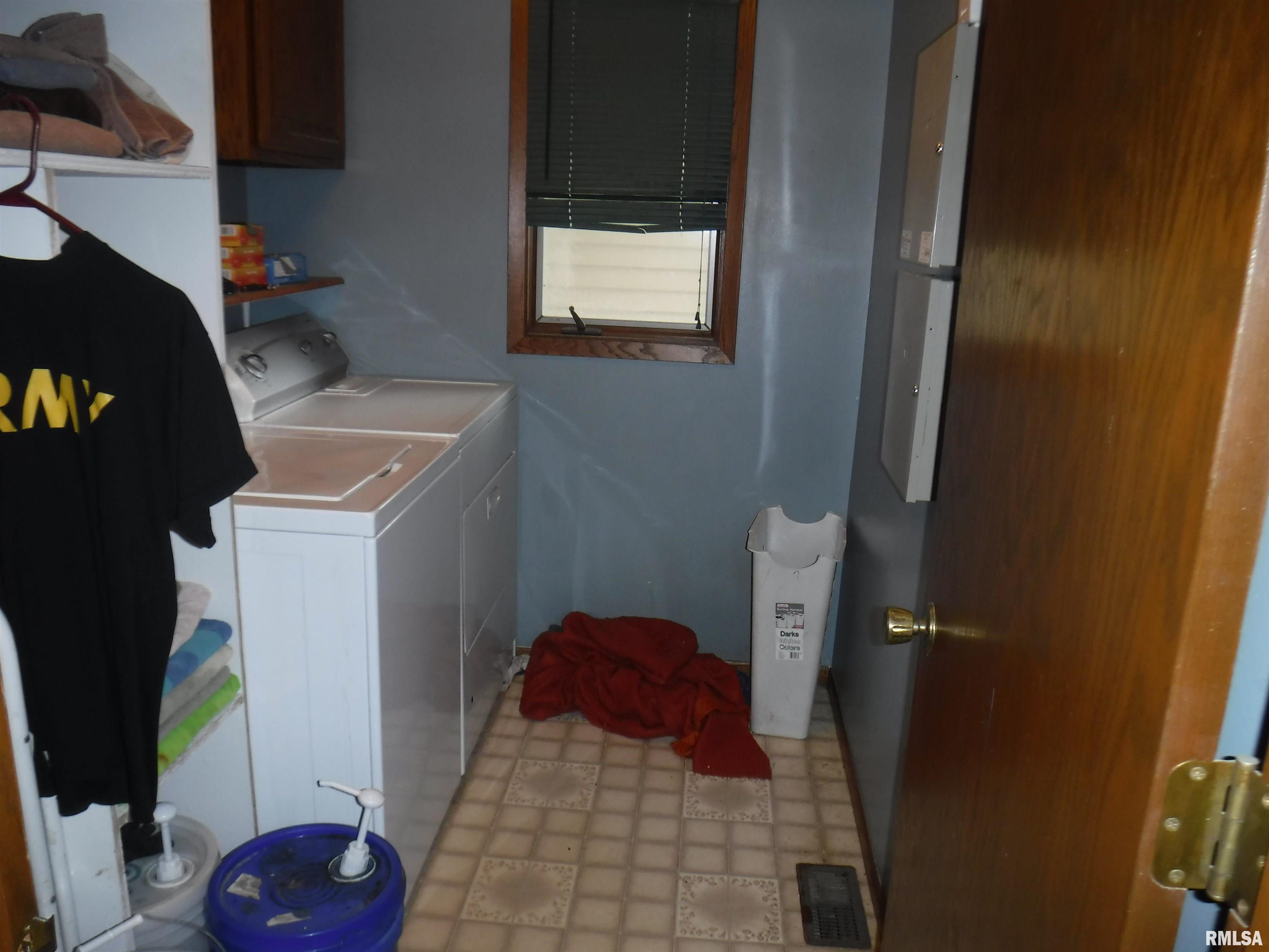 4716 Kinmundy Road Salem, IL 62881 - Photo 9 of 41