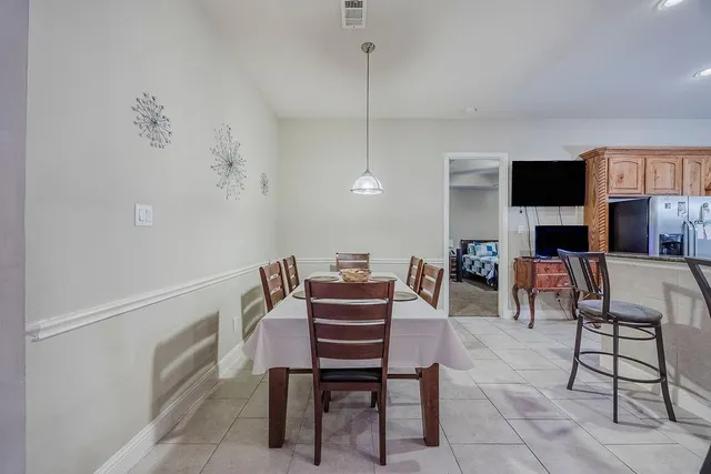 a view of a livingroom with furniture