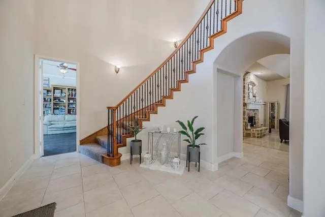 a view of entryway and hall