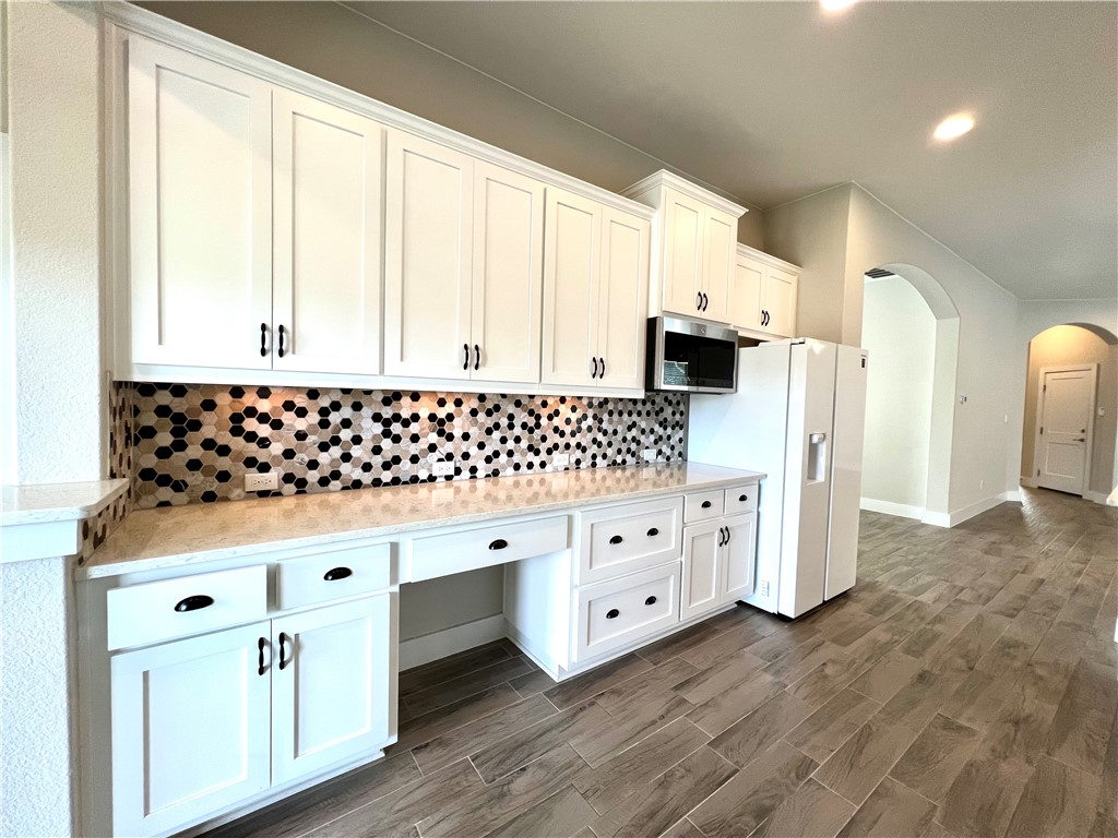 197 Santa Maria Street Georgetown, TX 78628 - Photo 12 of 25