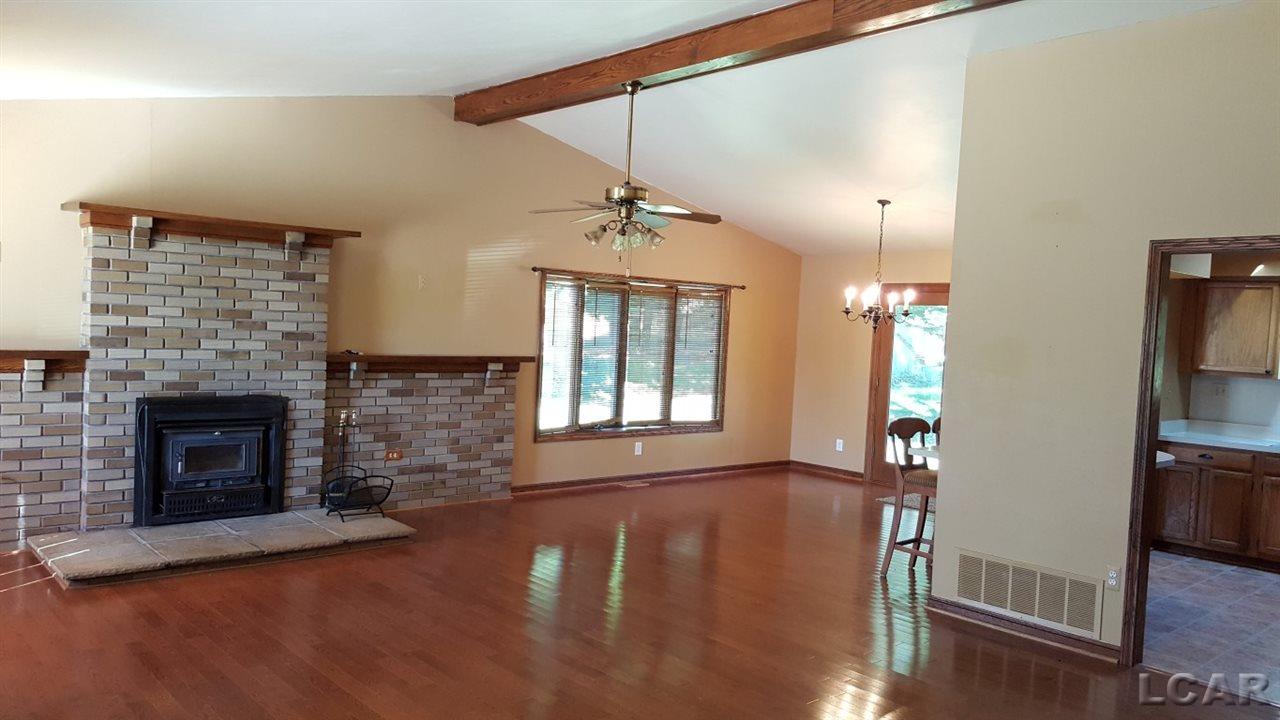 21250 Willow Road Manchester, MI 48158 - Photo 5 of 23 31274756-4.JPG