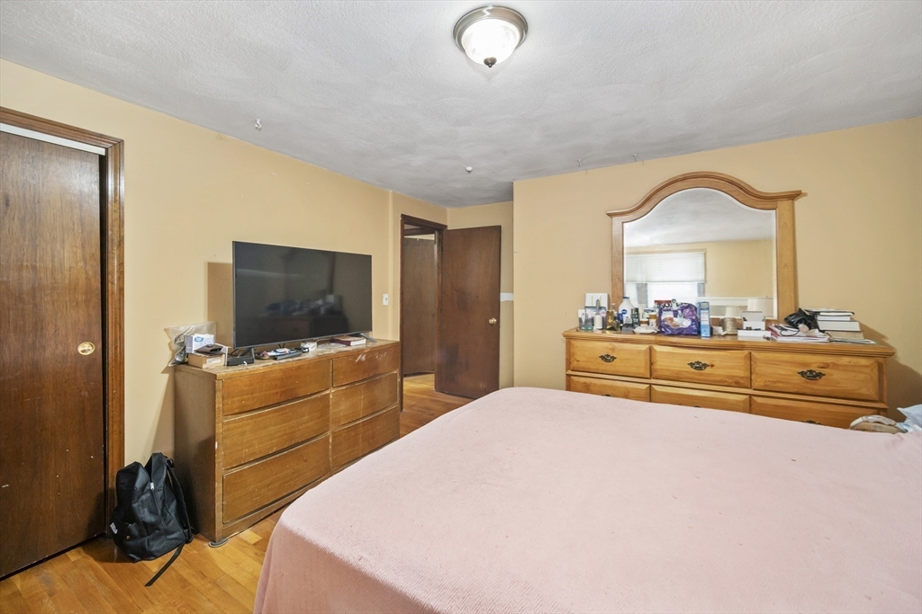 10 Gloversbrook Road Randolph, MA 02368 - Photo 8 of 16 Gallery Image 8